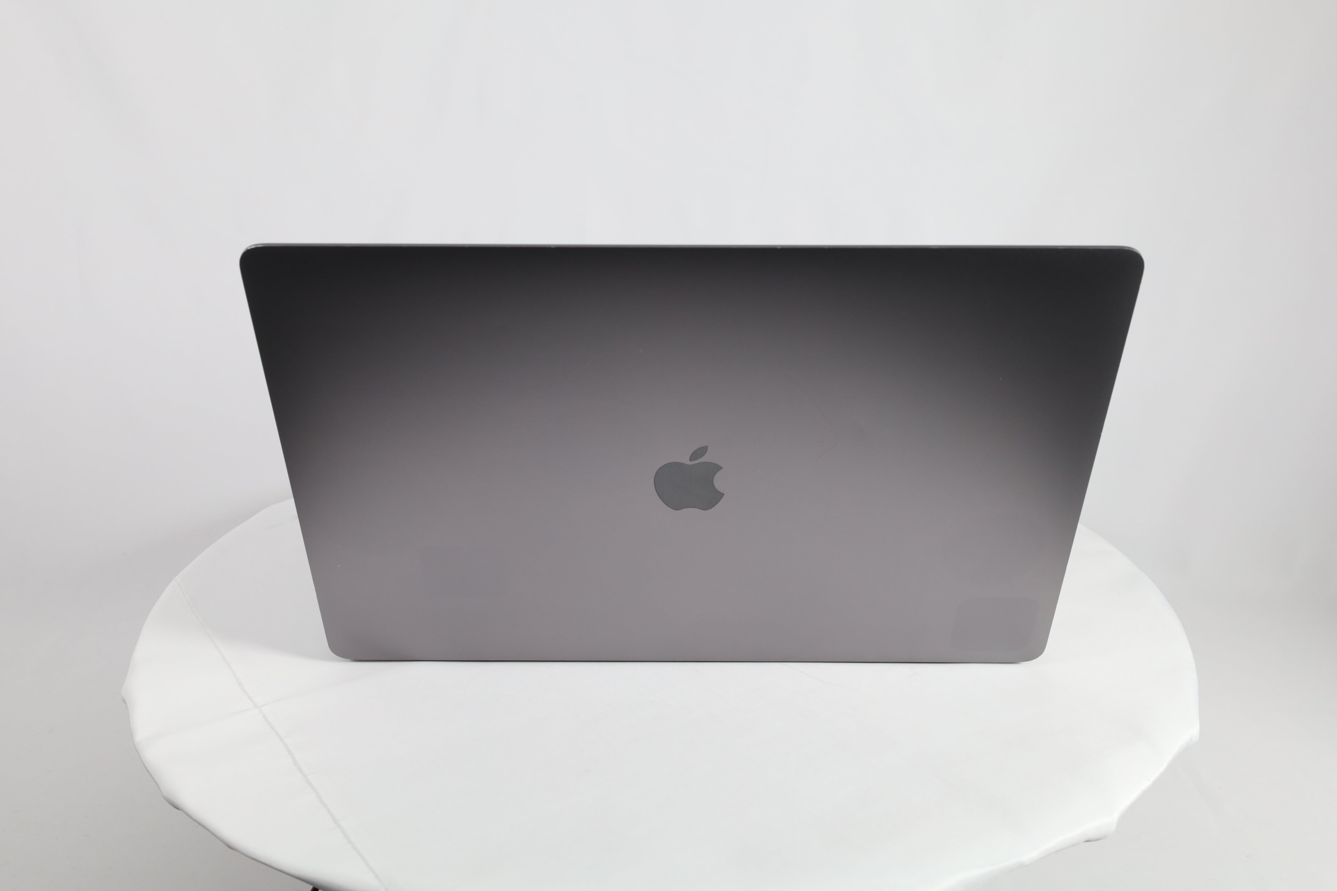 【Cランク】【中古】MacBook Pro (16-inch, 2019) スペースグレイ USキーボード